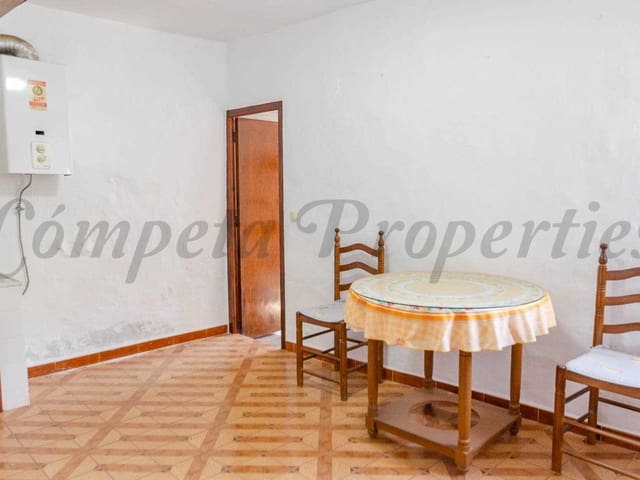 Image No.11-4 Bed Townhouse for sale