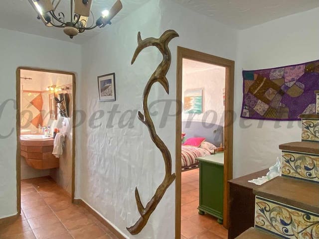 Image No.10-2 Bed Finca for sale