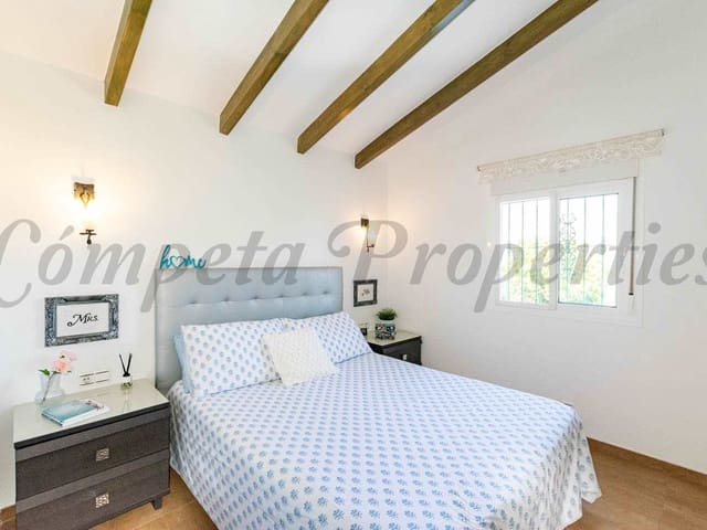 Image No.18-4 Bed Villa for sale