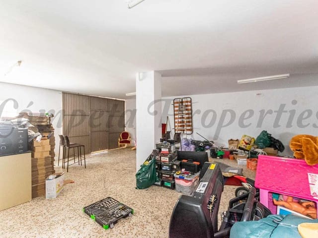 Image No.14-3 Bed Townhouse for sale