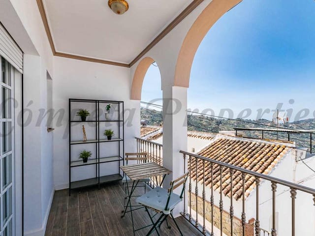 Image No.3-3 Bed Townhouse for sale