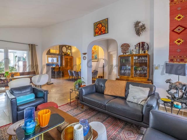 Image No.18-4 Bed Villa for sale