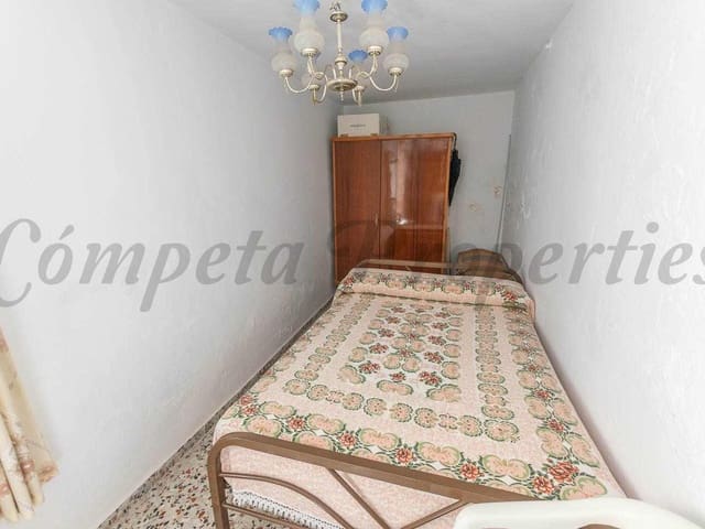 Image No.8-3 Bed Townhouse for sale