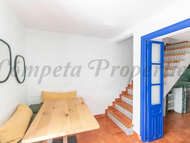 Image No.12-3 Bed Townhouse for sale