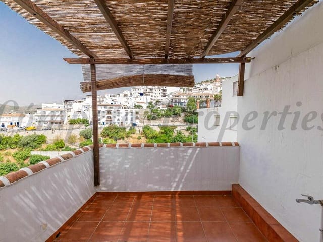 Image No.19-3 Bed Townhouse for sale