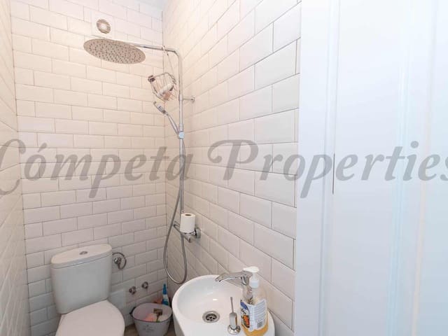 Image No.12-2 Bed Townhouse for sale