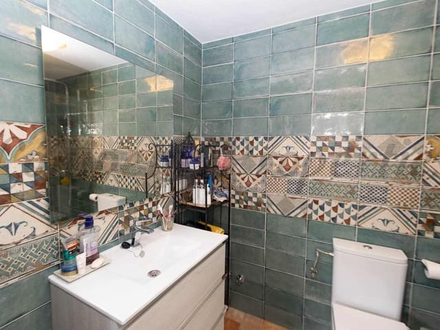 Image No.8-2 Bed Townhouse for sale