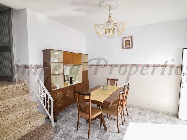 Image No.10-3 Bed Townhouse for sale