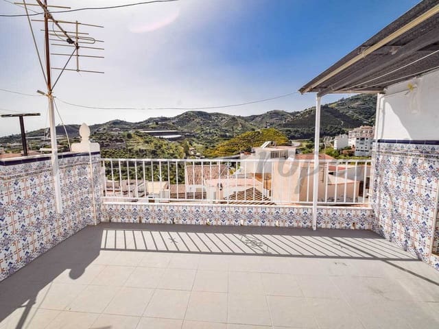 Image No.16-3 Bed Townhouse for sale