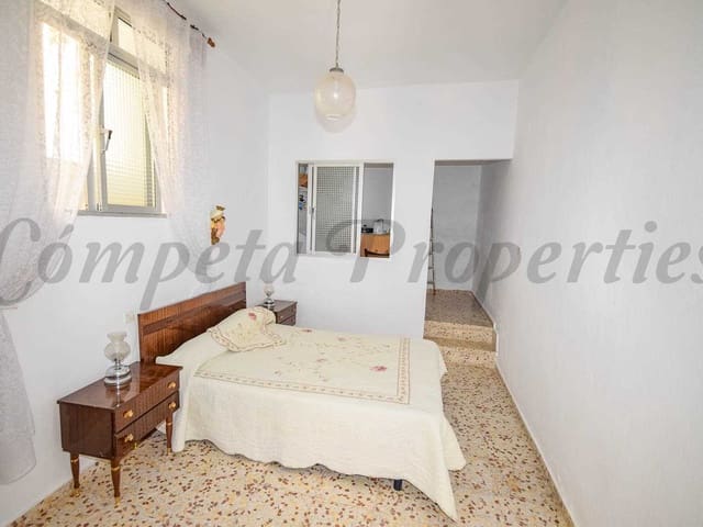 Image No.6-3 Bed Townhouse for sale