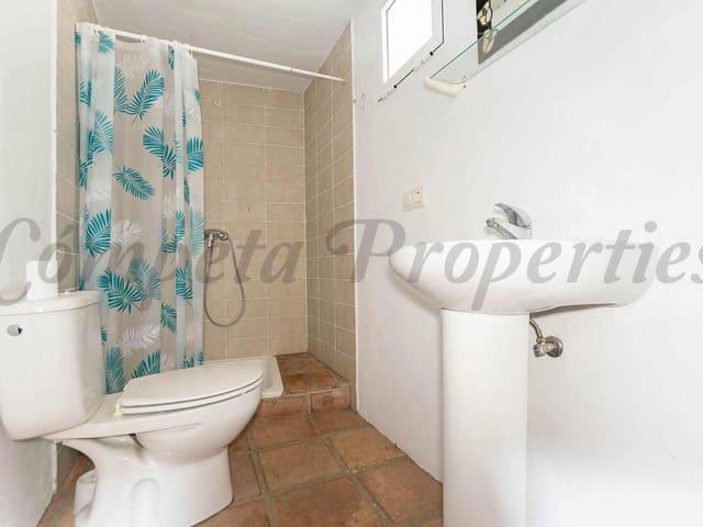 Image No.16-4 Bed Townhouse for sale