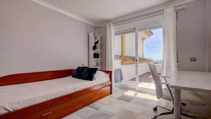 Image No.16-3 Bed Townhouse for sale