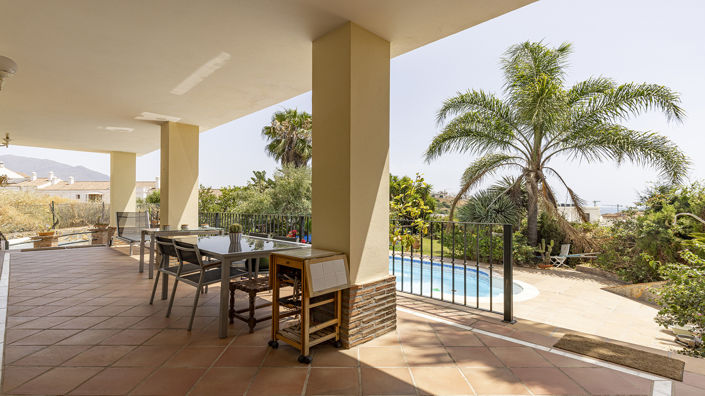 Image No.2-5 Bed Villa for sale