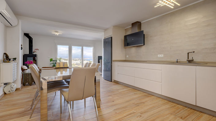 Image No.4-2 Bed House for sale