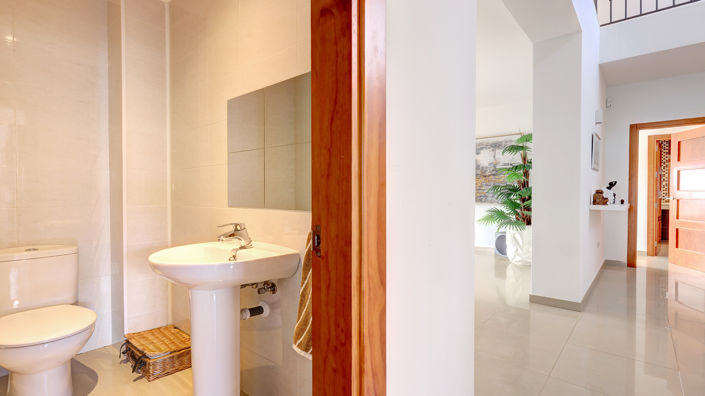 Image No.25-4 Bed Villa for sale