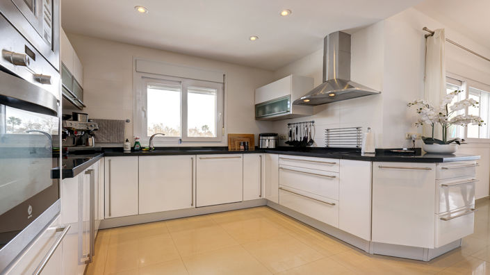 Image No.9-4 Bed Villa for sale