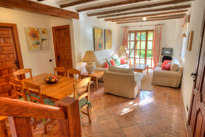 Image No.3-4 Bed Villa / Detached for sale