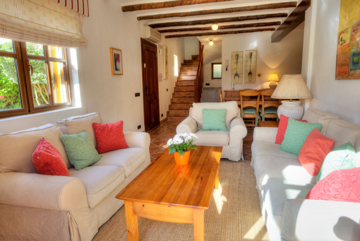 Image No.2-4 Bed Villa / Detached for sale