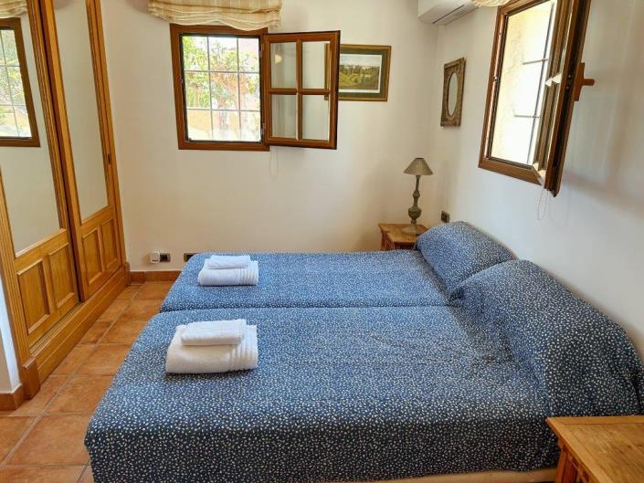 Image No.17-4 Bed Villa for sale