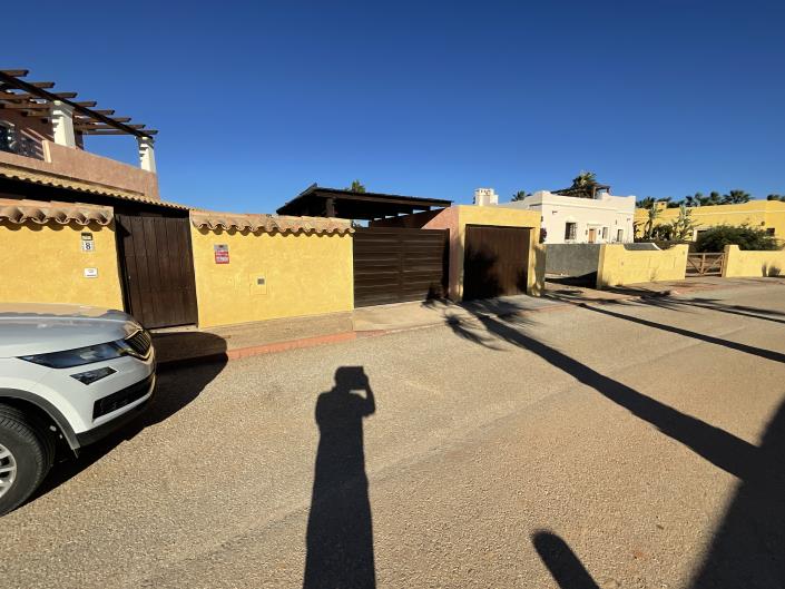 Image No.22-3 Bed Villa / Detached for sale