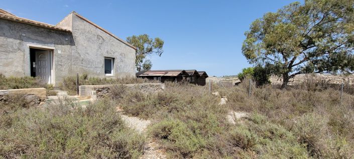 Image No.26-4 Bed Property for sale