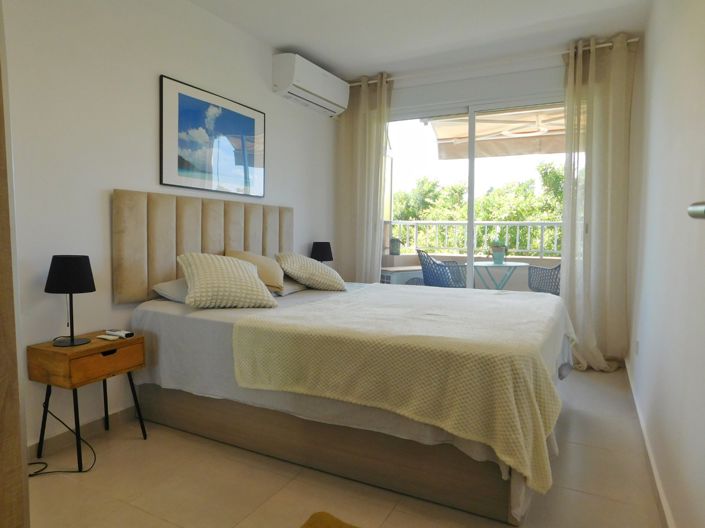 Image No.18-3 Bed Property for sale