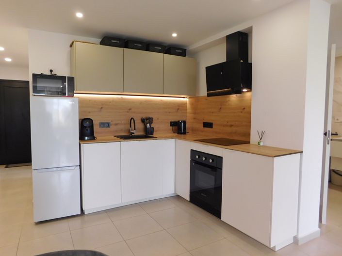 Image No.9-3 Bed Property for sale