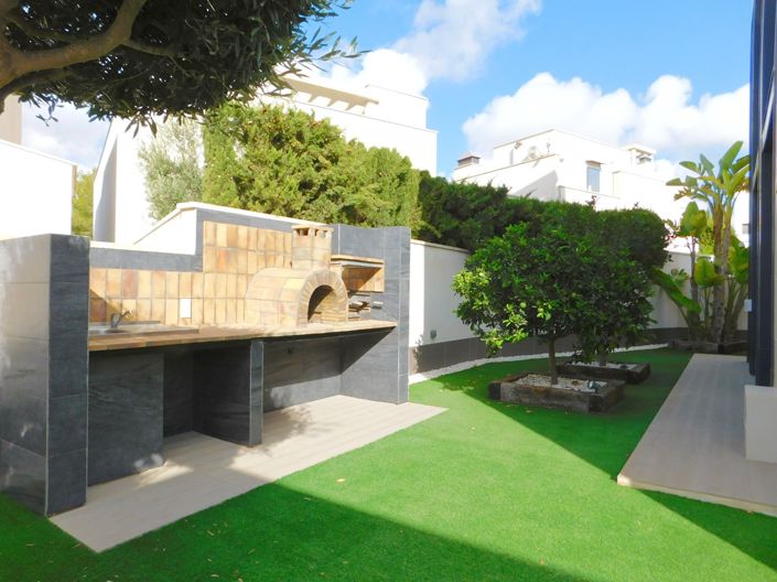 Image No.12-5 Bed Villa for sale