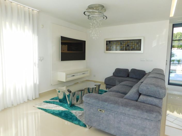 Image No.16-5 Bed Villa for sale