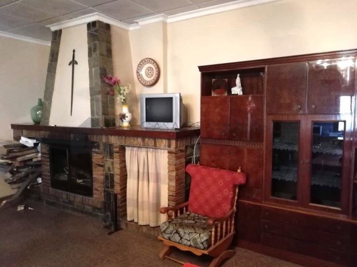 Image No.25-6 Bed Townhouse for sale