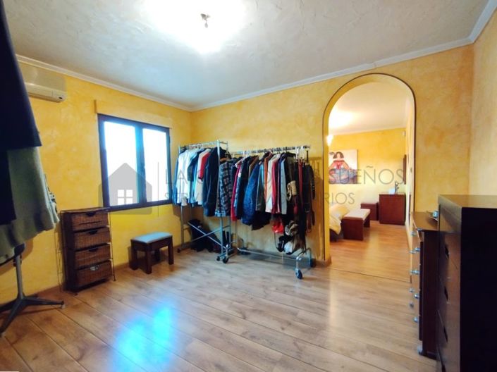 Image No.20-2 Bed Villa for sale