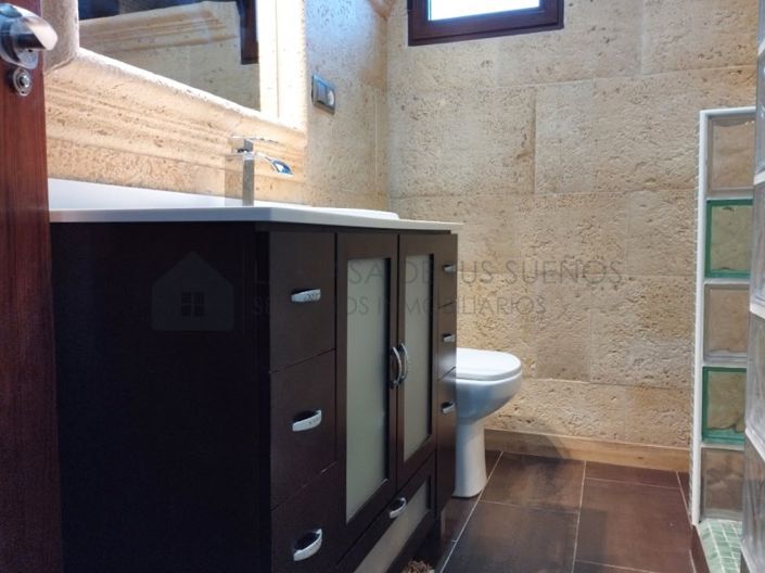 Image No.24-2 Bed Villa for sale