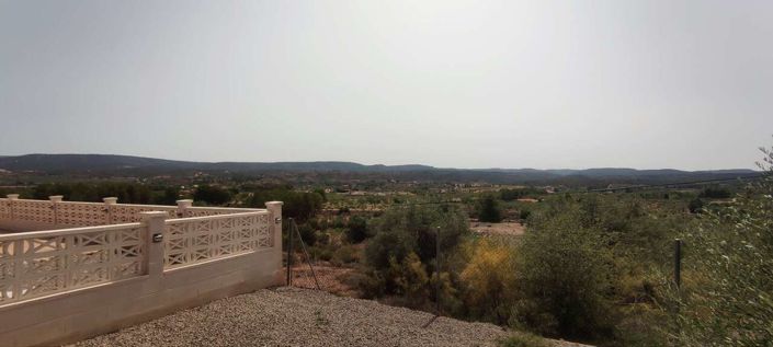 Image No.17-9 Bed Commercial for sale