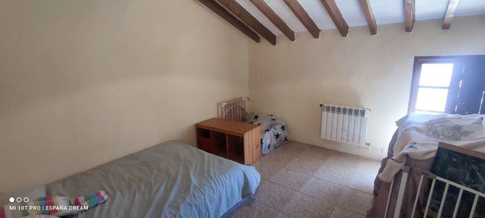 Image No.18-6 Bed Property for sale