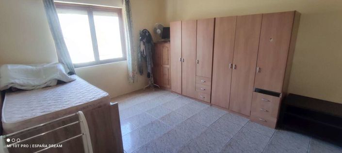 Image No.25-6 Bed Property for sale