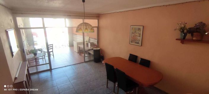 Image No.26-6 Bed Property for sale