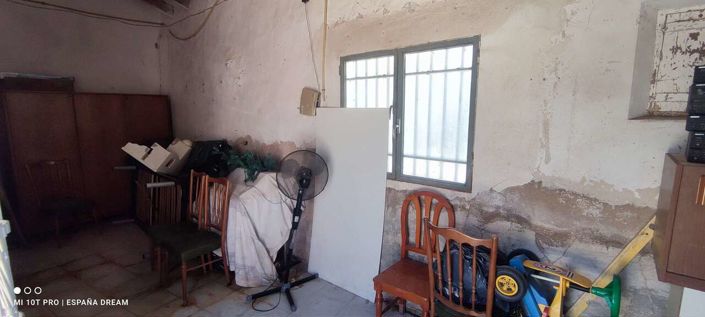 Image No.37-6 Bed Property for sale