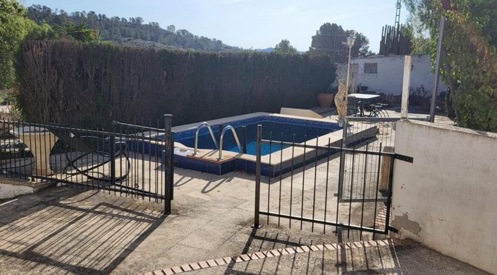 Image No.2-Maison de campagne de 4 chambres à vendre à La Romana