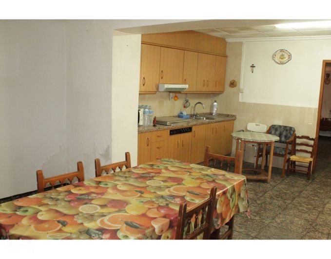 Image No.27-4 Bed Townhouse for sale