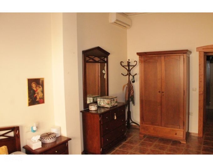 Image No.24-4 Bed Townhouse for sale