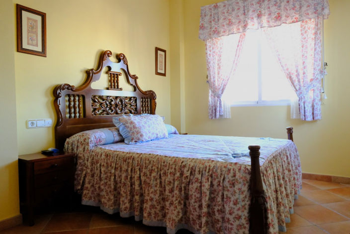 Image No.40-5 Bed Villa for sale