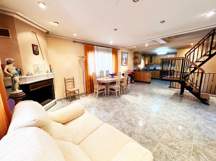 Image No.25-4 Bed Villa for sale