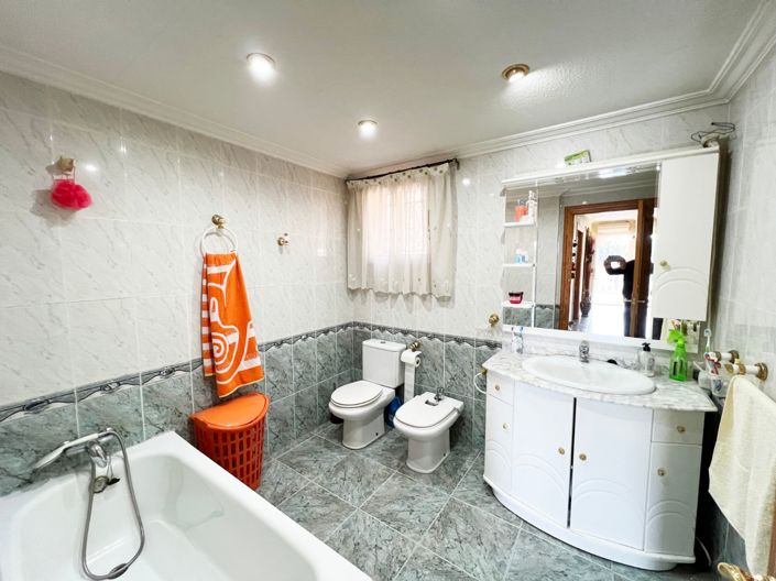 Image No.33-4 Bed Villa for sale