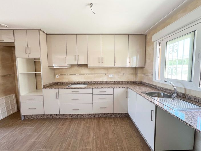 Image No.15-3 Bed Villa for sale