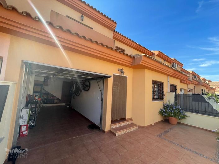 Image No.4-Maison de ville de 4 chambres à vendre à Pinoso