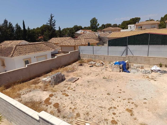 Image No.2-Terre de 3 chambres à vendre à Fortuna