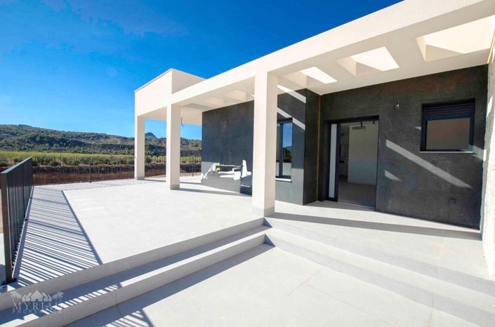 Image No.3-3 Bed Villa for sale