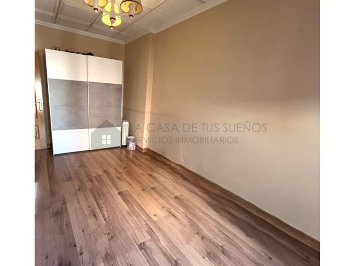 Image No.24-5 Bed Townhouse for sale