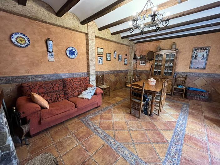 Image No.5-5 Bed Townhouse for sale