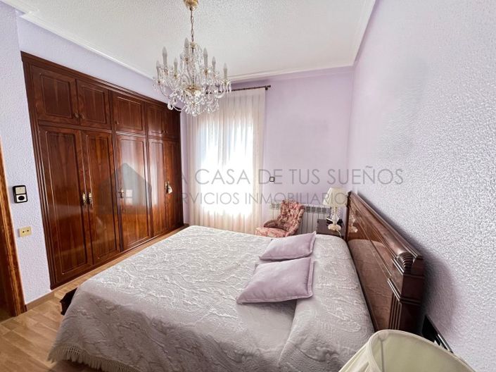 Image No.16-4 Bed Townhouse for sale